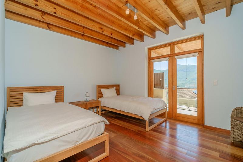 4 Bedroom Property for Sale in Hanging Meadows Western Cape